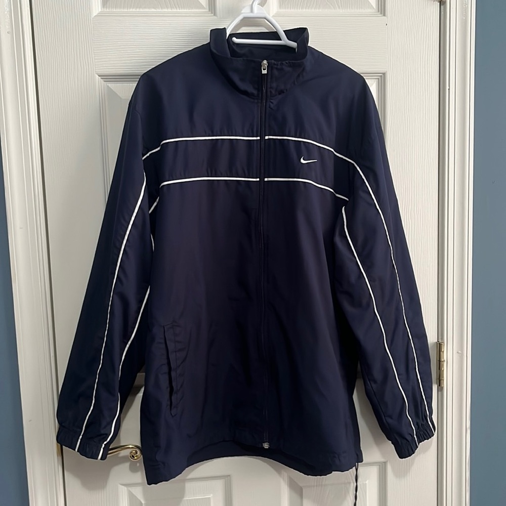 Nike windbreaker. Classic style.